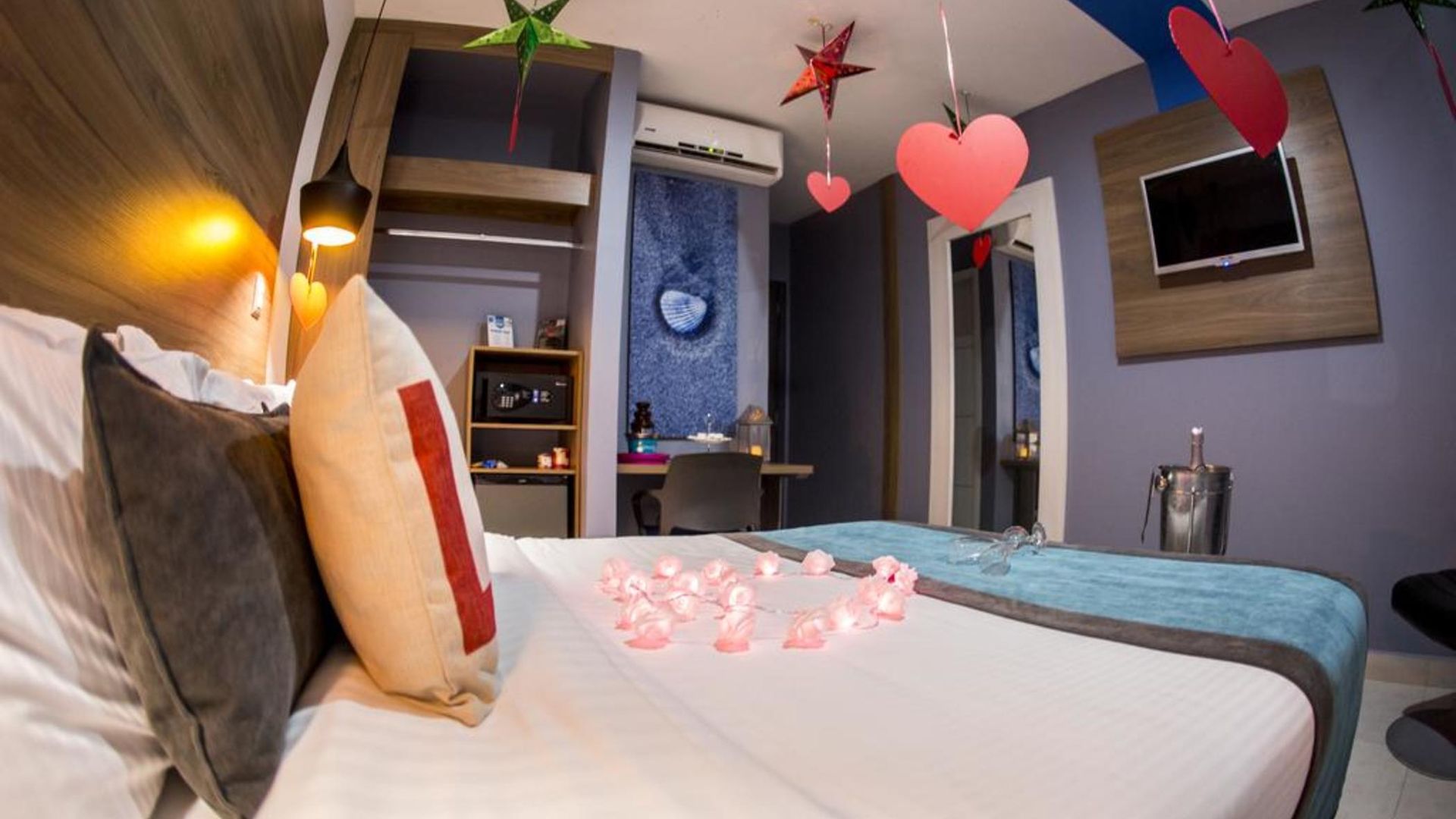 The Blue Hotel 3*
