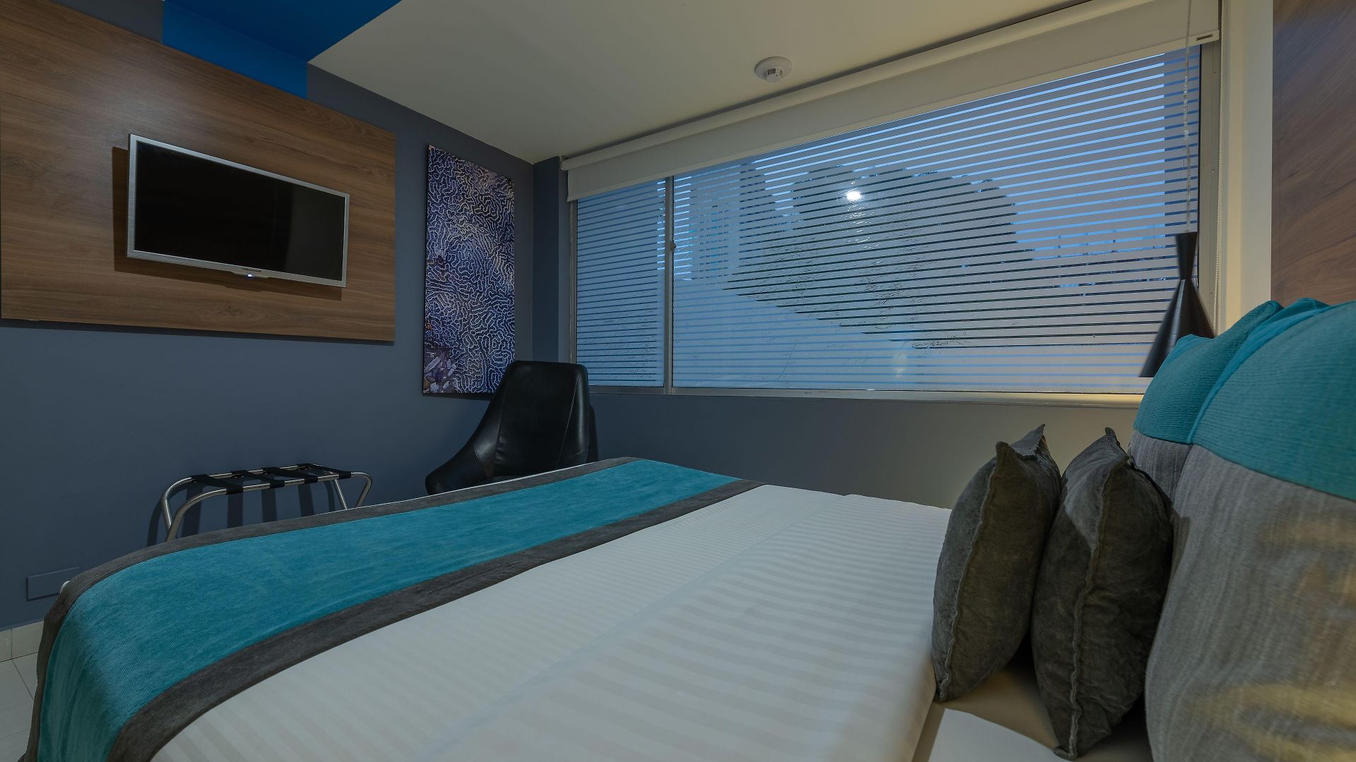 The Blue Hotel 3*