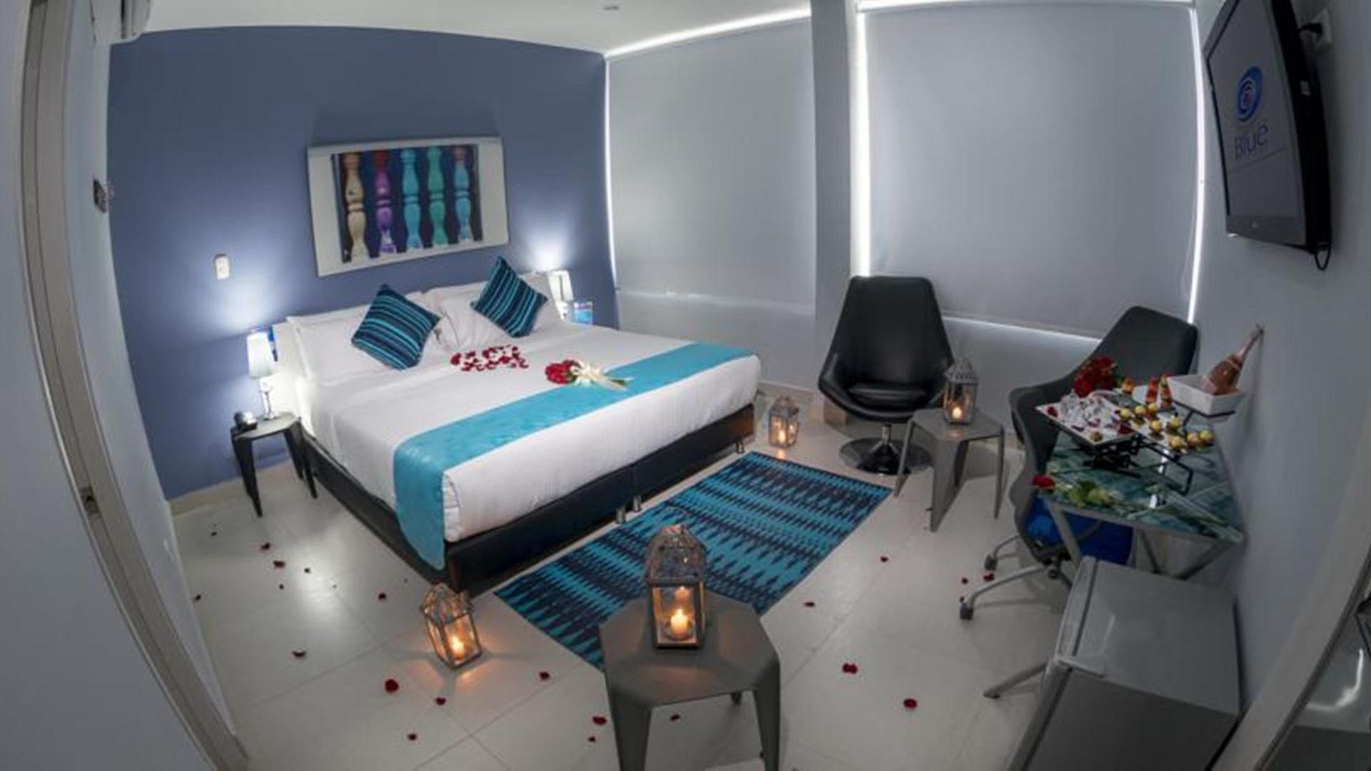 The Blue Hotel 3*