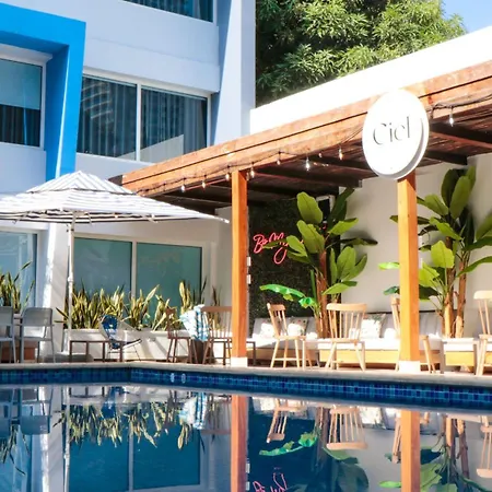 Hotel The Blue 3*
