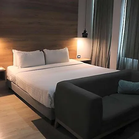 The Blue Hotel 3*
