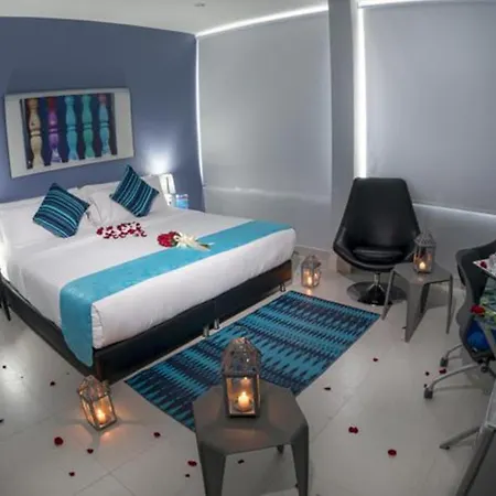 The Blue Hotel 3*