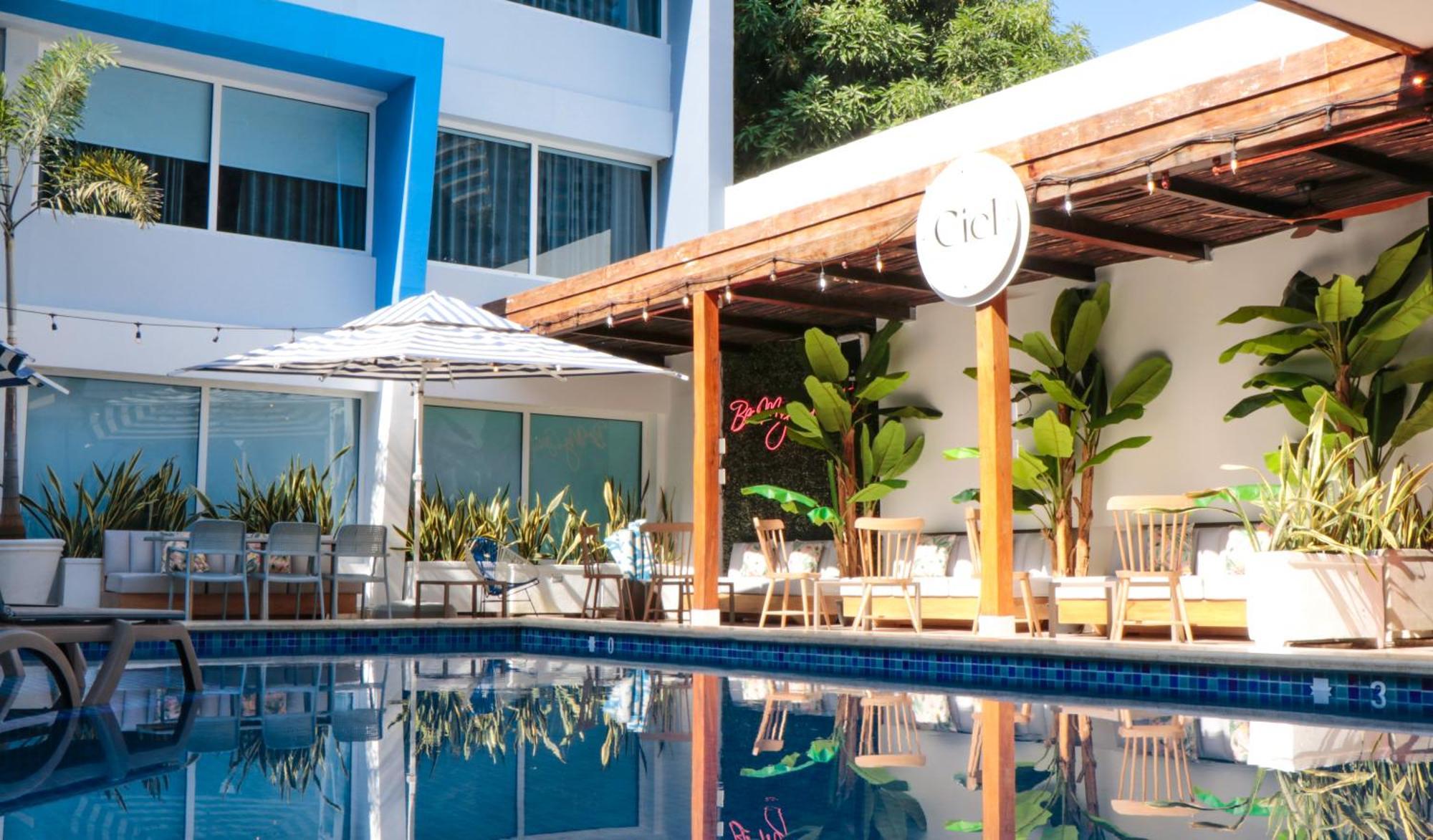 Hotel The Blue 3*